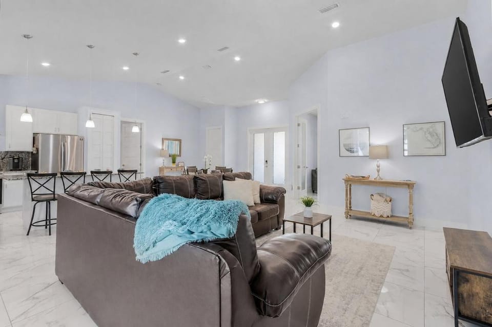 Cape Coral home with Pool Spa & Game Room House in Cape Coral