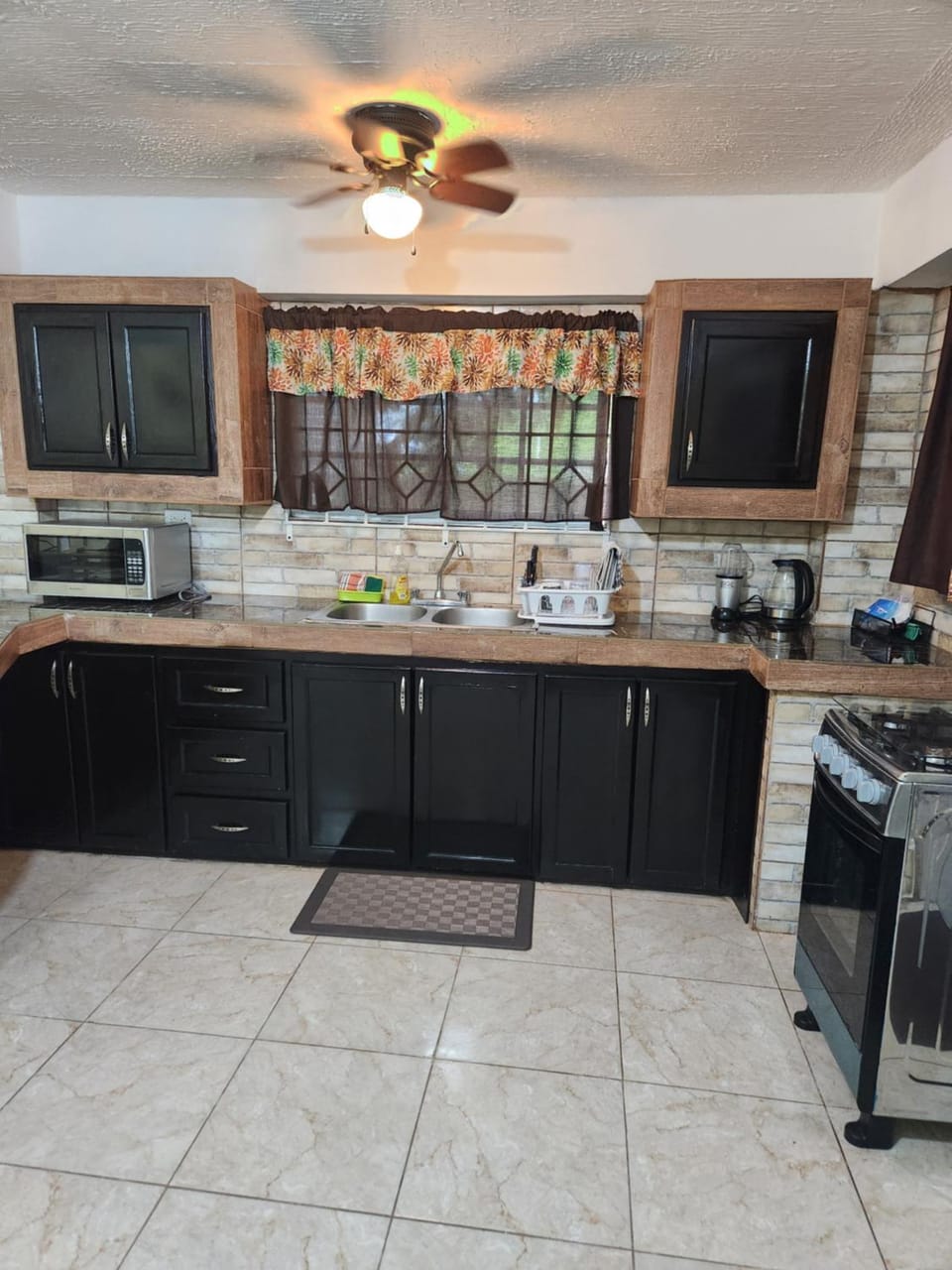 Cozy Lovers Cove Apartment in Montego Bay