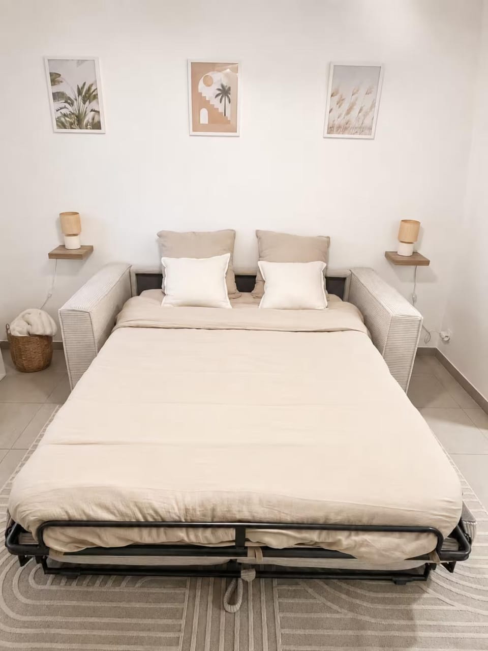 Bed, Photo of the whole room