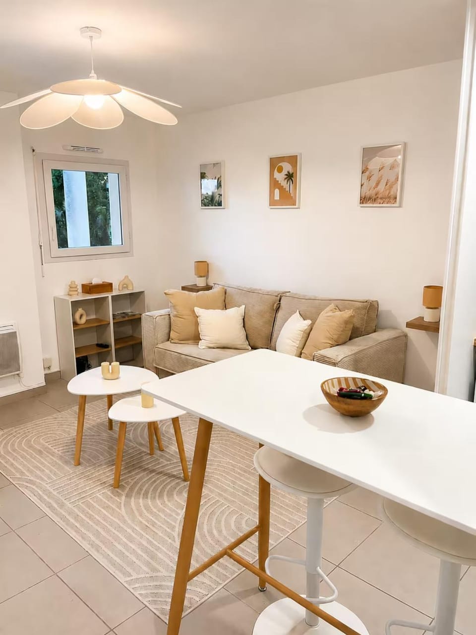 Living room, Dining area
