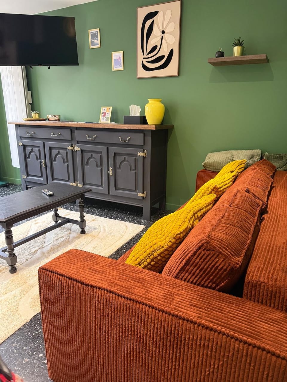 Cocon proche village Apartment in Provence