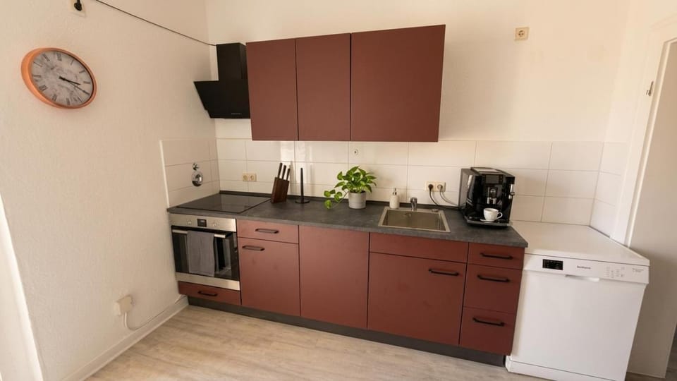 Coffee/tea facilities, Balcony/Terrace, Kitchen or kitchenette, Seating area, dishwasher, heating, internet, oven, stove, toaster, kitchen