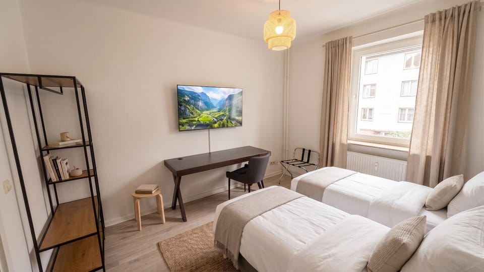 Bed, TV and multimedia, Photo of the whole room, Bedroom, heating, internet, towels, wardrobe