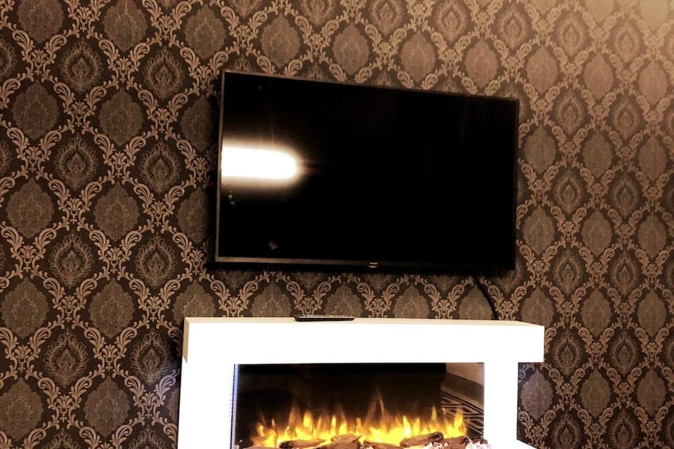 TV and multimedia, fireplace