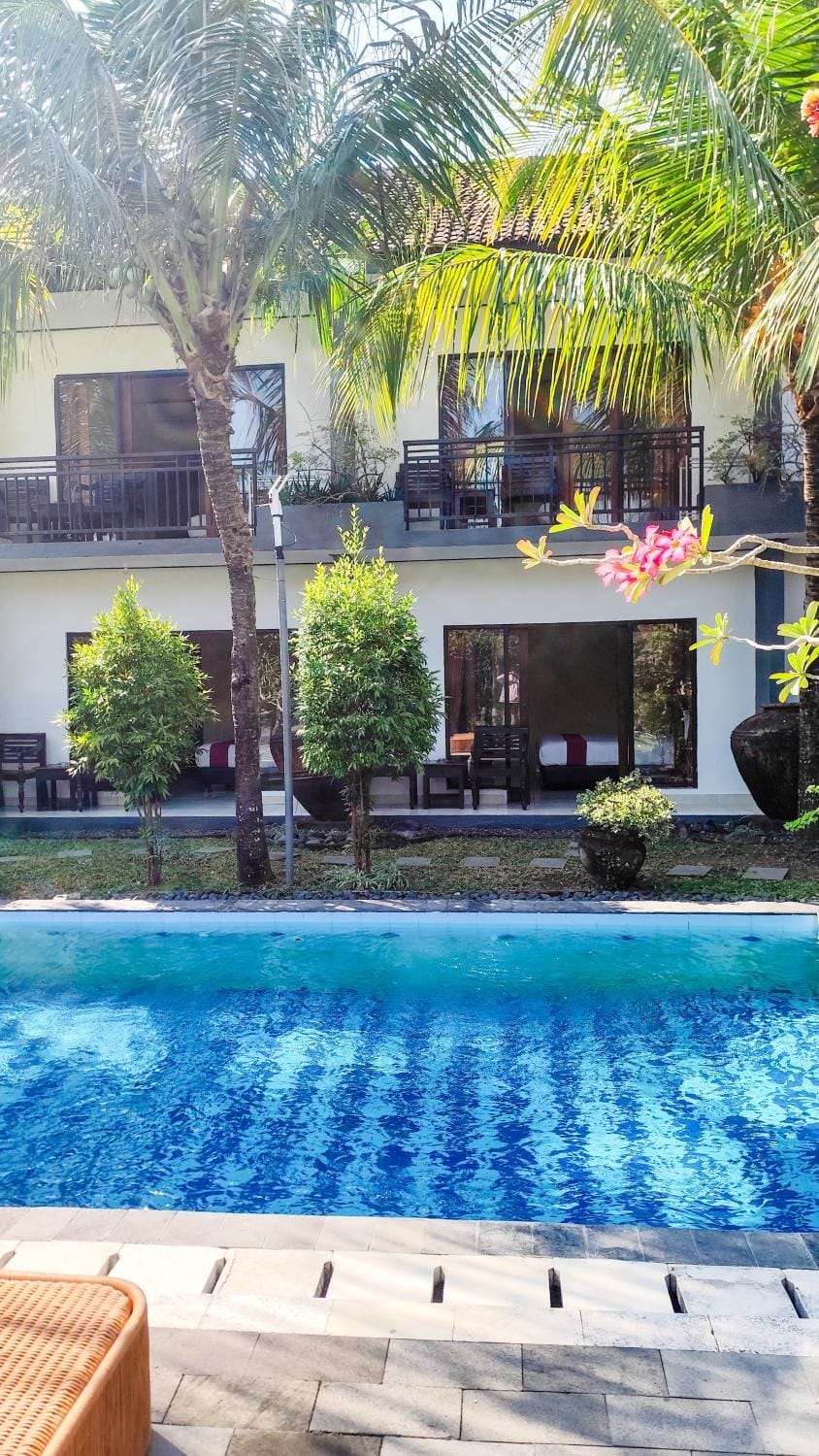 Property building, Pool view, Swimming pool