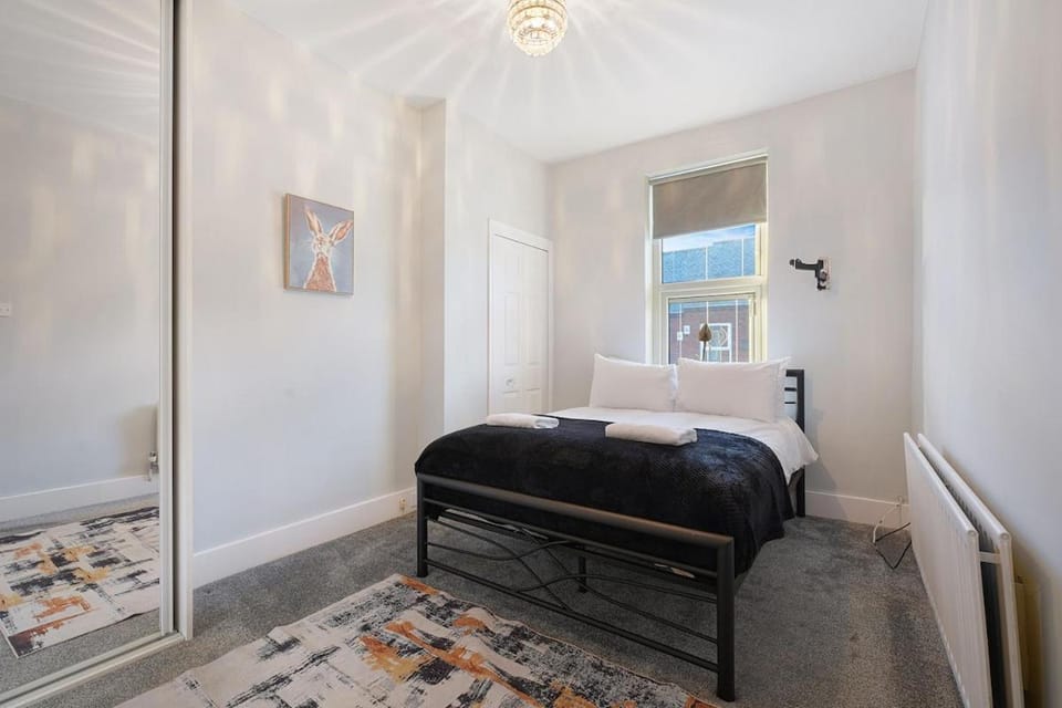 Chic 2 Bed with WiFi Parking Ideal for Work Stay House in South Shields