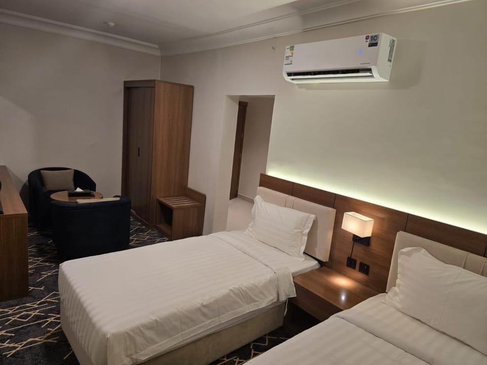 TV and multimedia, Bedroom, air conditioner