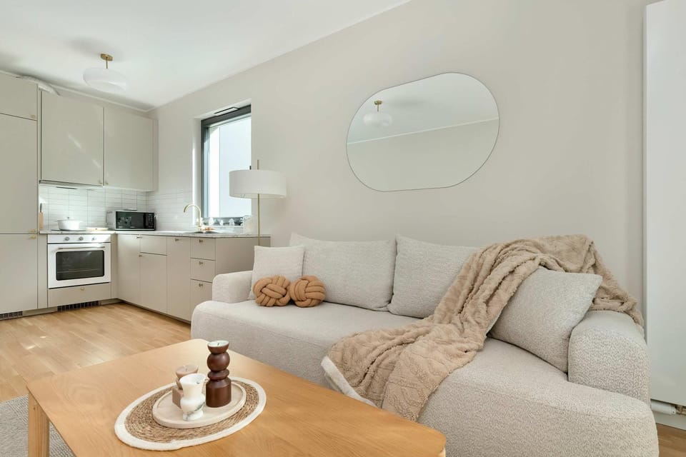 Kitchen or kitchenette, Living room, Seating area, pet friendly, stove