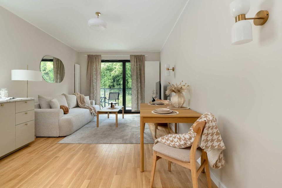 Living room, Photo of the whole room, Seating area, Dining area