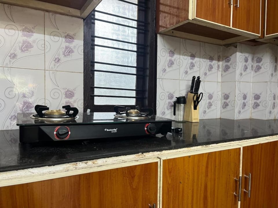 Kitchen or kitchenette, stove