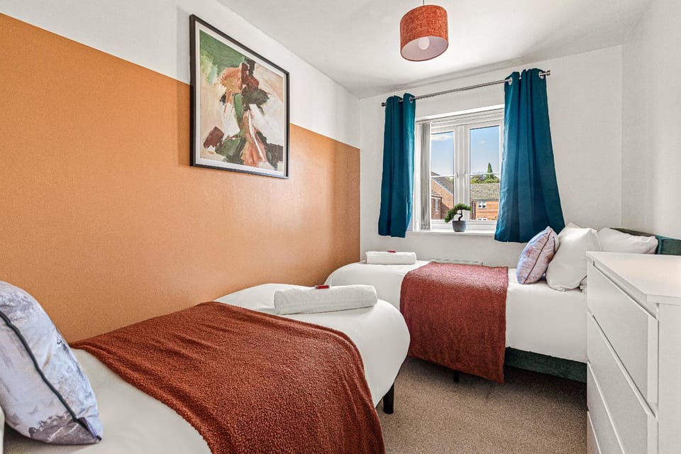 Bed, Bedroom, Guests, storage