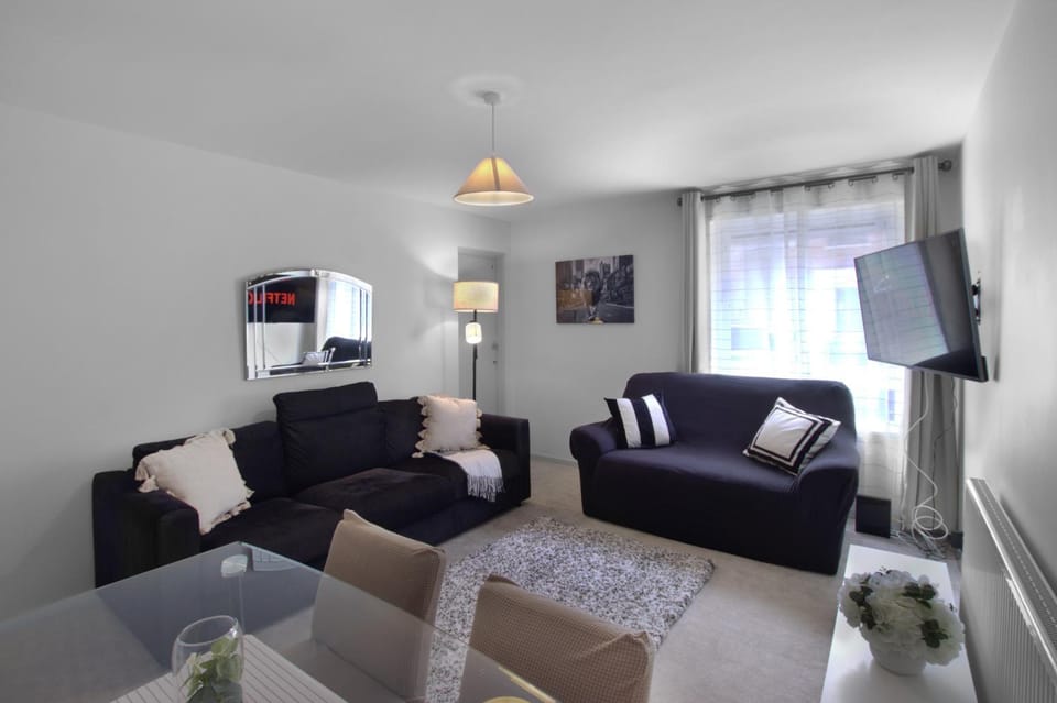 TV and multimedia, Living room, Dining area