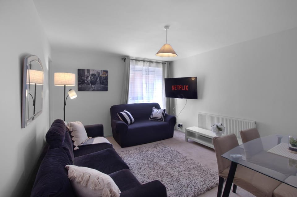 TV and multimedia, Living room, Dining area