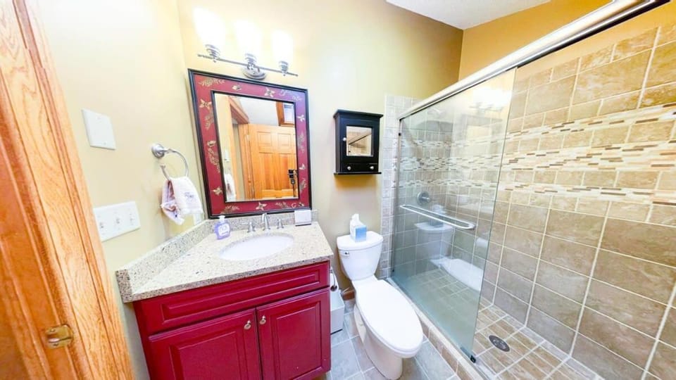 Okemo Mountain Retreat 3BR Ski-in Ski-Out Condo House in Vermont