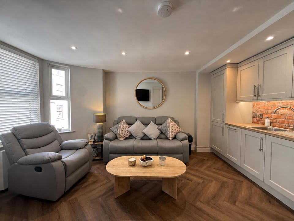 Kitchen or kitchenette, Living room, Seating area