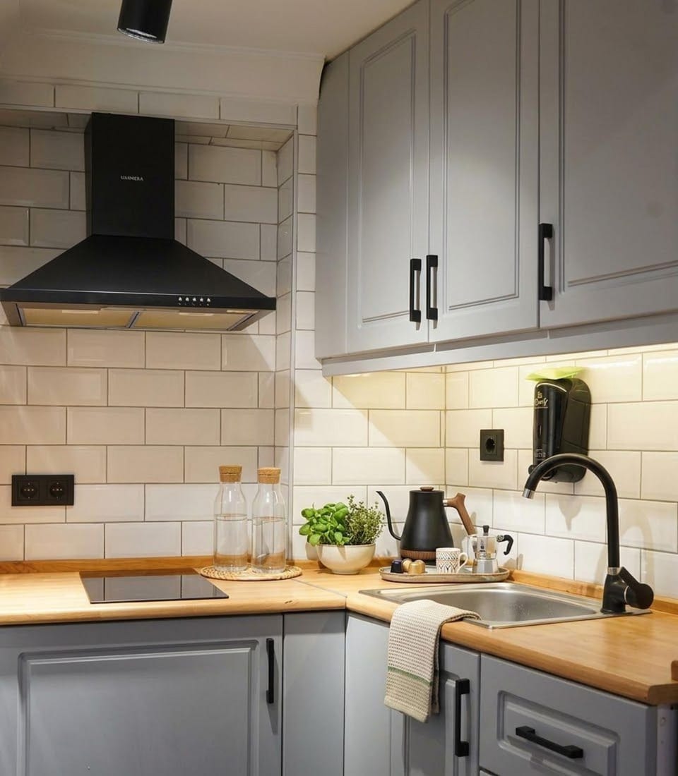 Coffee/tea facilities, Kitchen or kitchenette, stove, toaster
