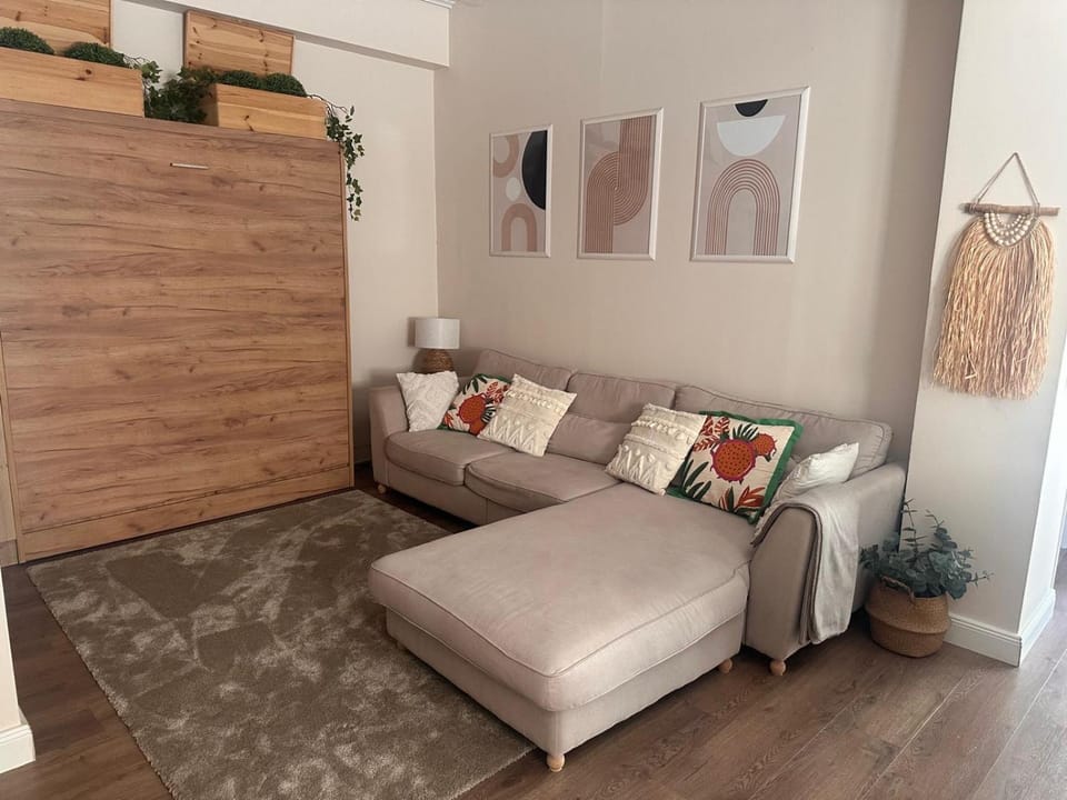 Park Suite Apartment in Vouliagmeni