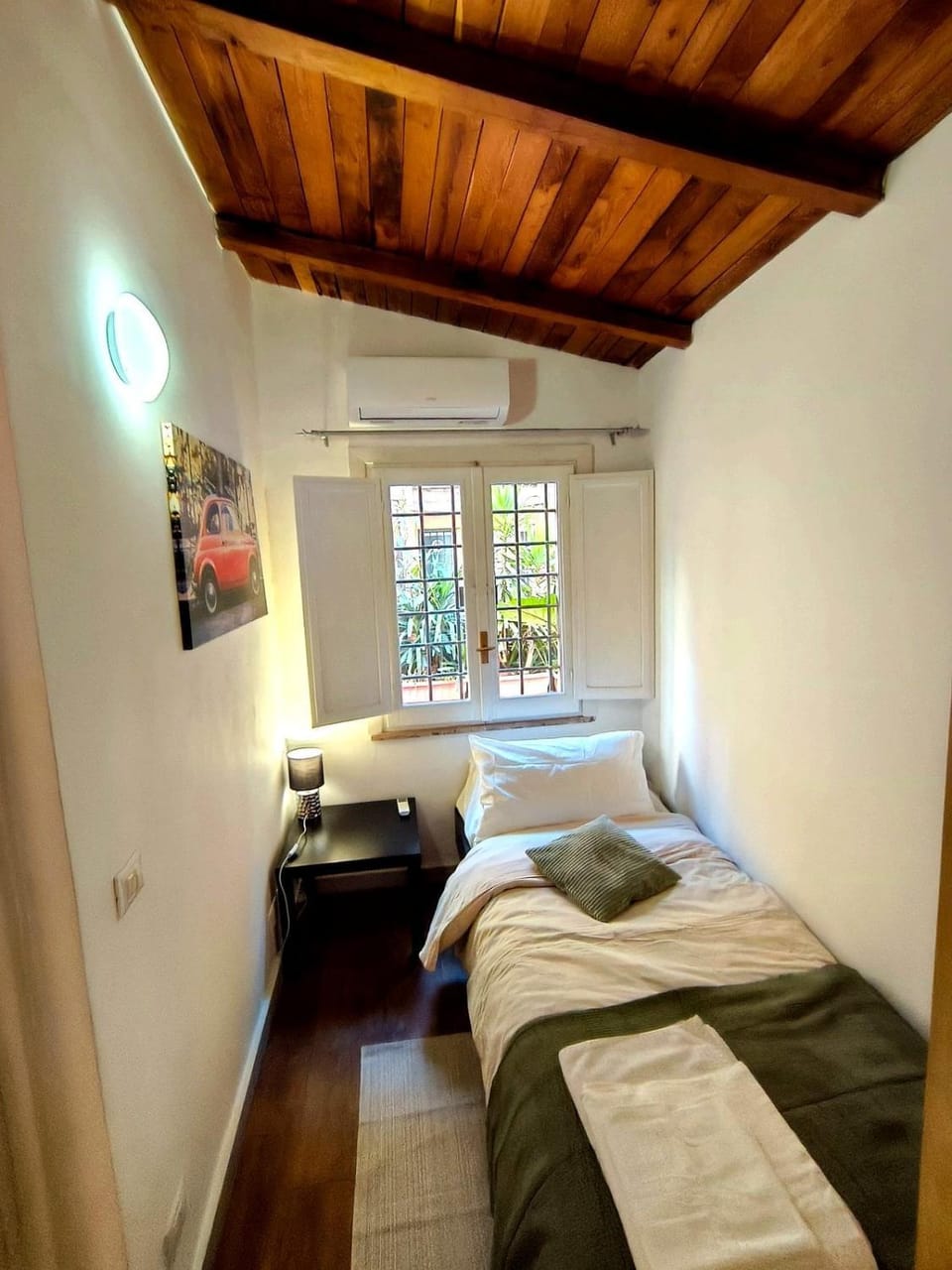 Charming apartment with Terrace by Spanish Steps House in Rome