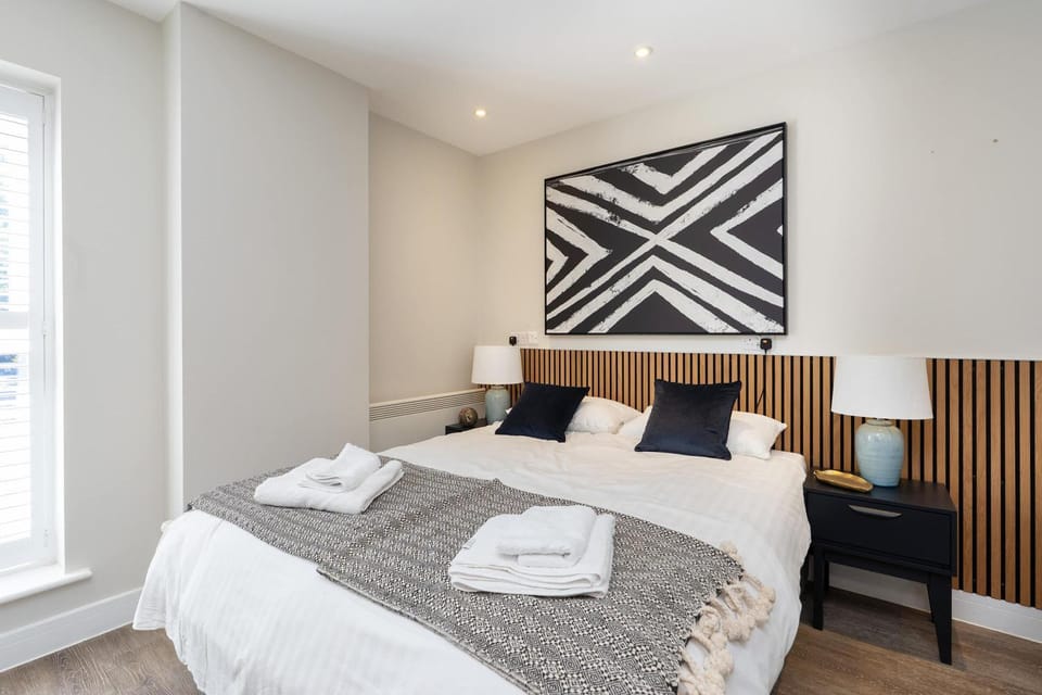 Stylish Modern Studio with Double Bed Apartment in Southampton