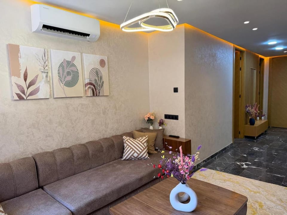 Elegant Studio in Elite Garden with Pool Apartment in Marrakesh