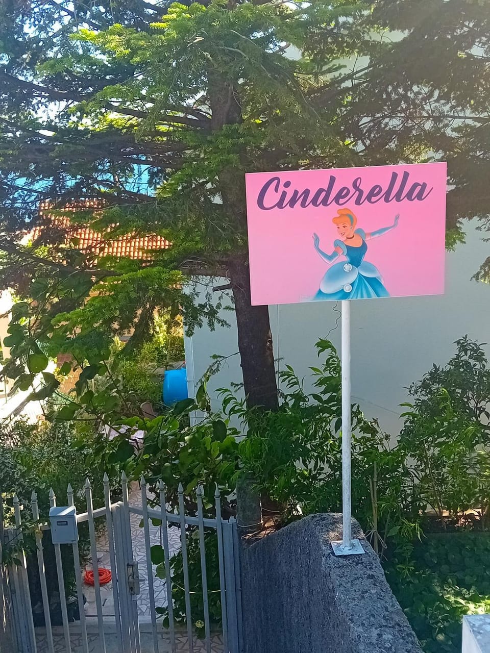 Guest House Cinderella Bed and Breakfast in Montenegro