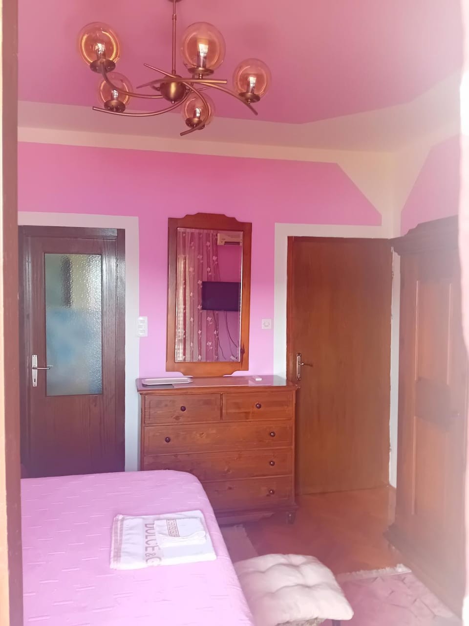 Guest House Cinderella Bed and Breakfast in Montenegro