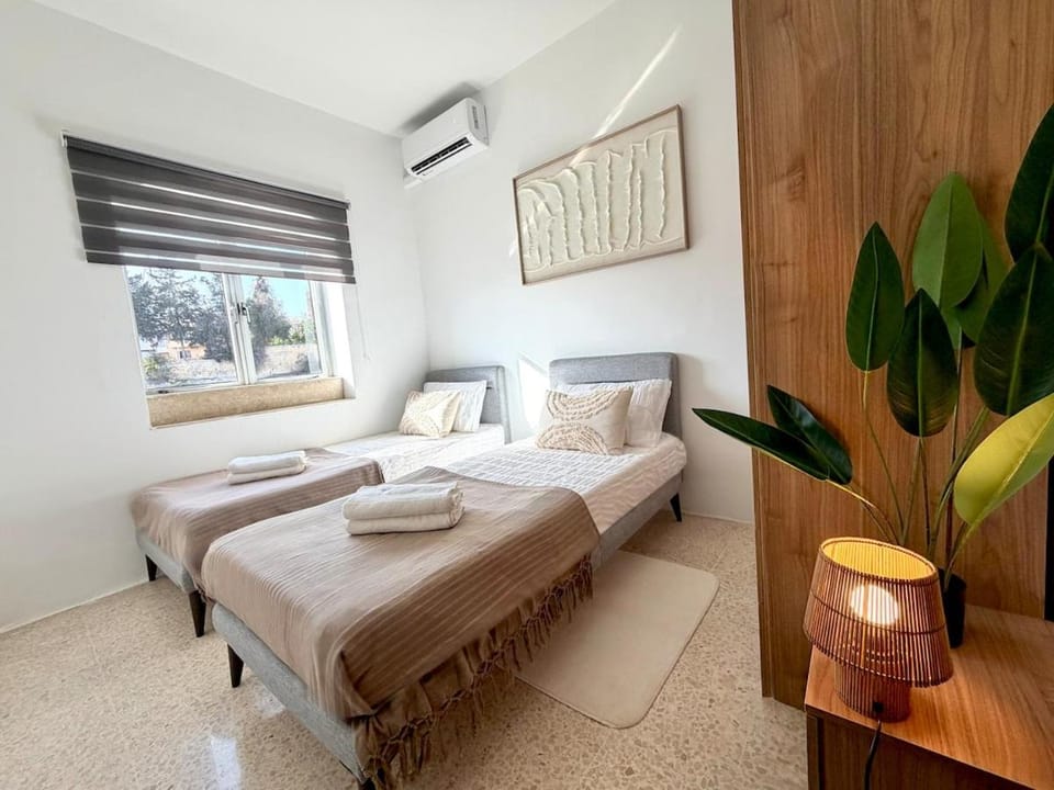 Huge 4BR House with Rooftop just 5min to Valletta House in Malta