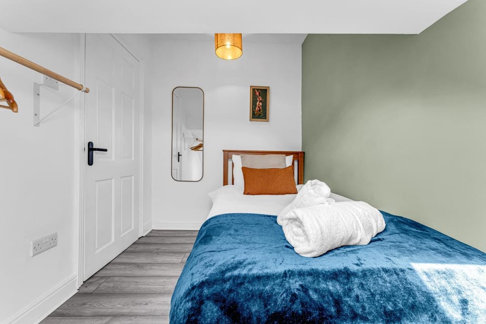 3Bedroom Sleeps 5 at Buxton House in High Peak District