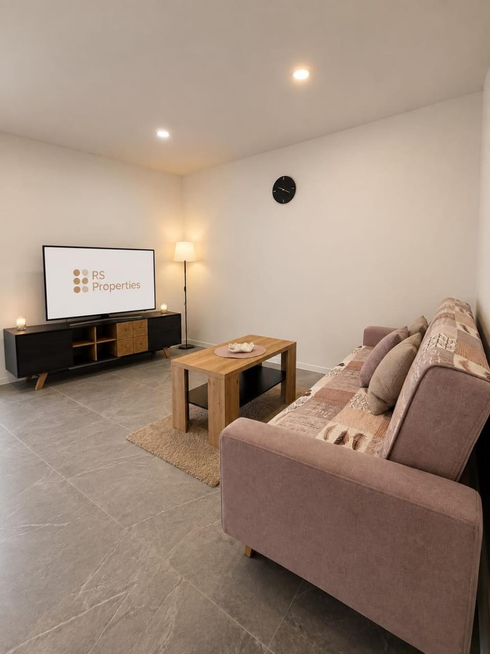 Communal lounge/ TV room, TV and multimedia, Living room, Seating area, Evening entertainment