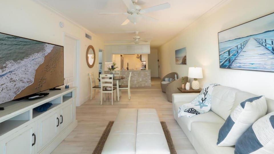 Mariner 5-107 House in Marco Island
