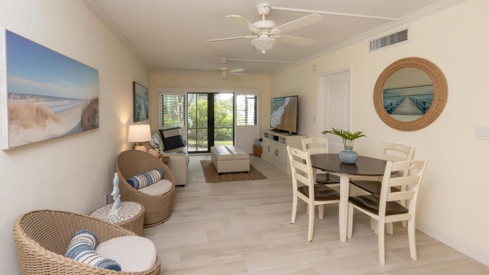 Mariner 5-107 House in Marco Island