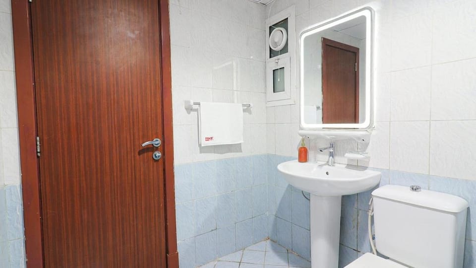 Exquisite Studio With Creek Front View Included Pool & Gym Apartment in Ajman