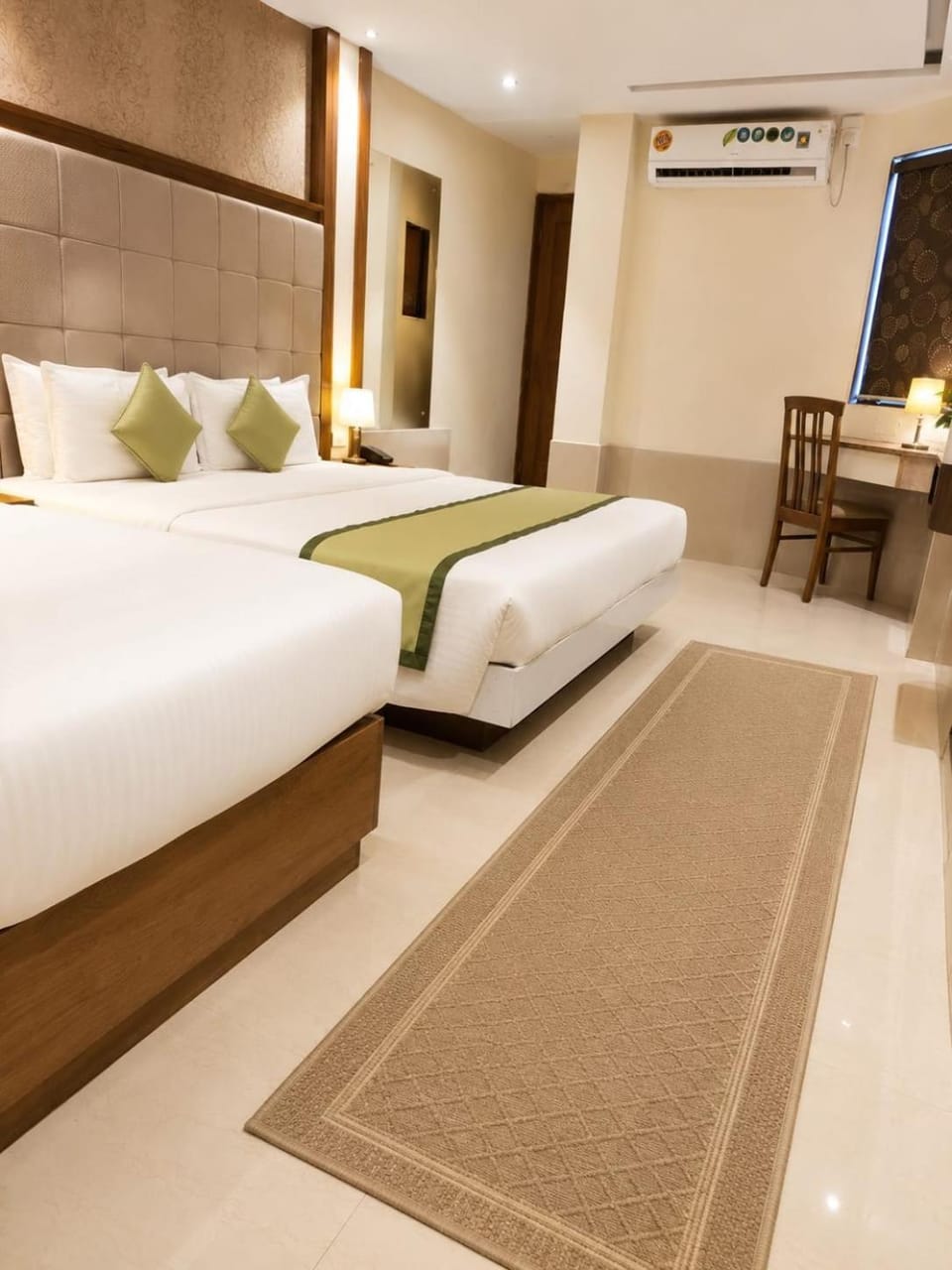 Hotel Regal Inn - Intr Airport Mumbai Hotel in Mumbai