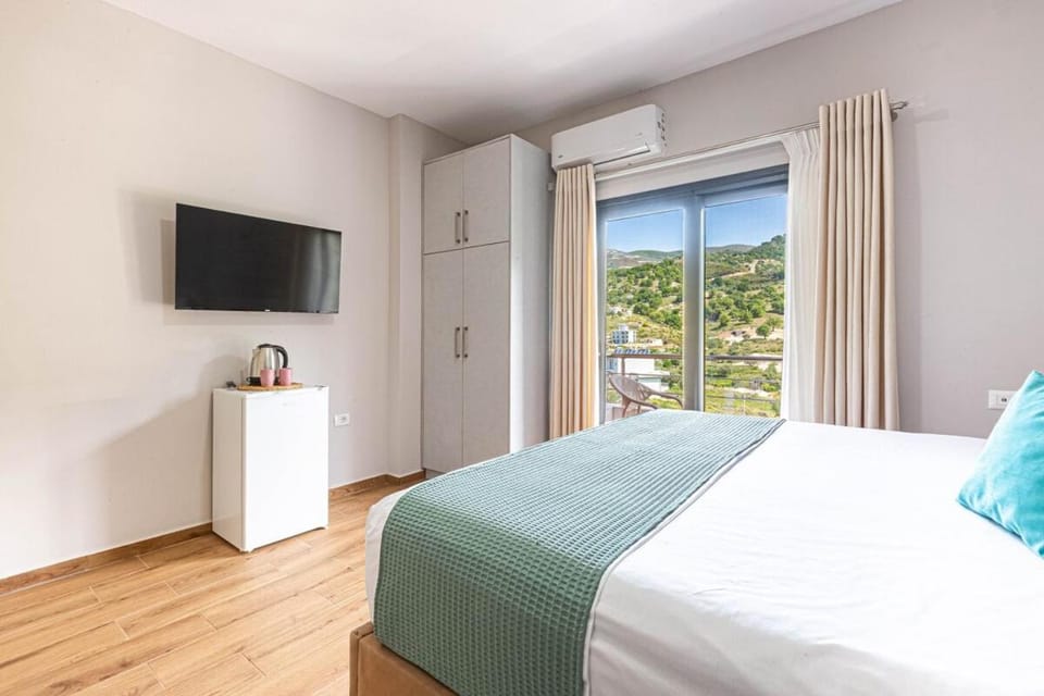 Sea Breeze Suite 22 Llaman - Free Parking Apartment in Vlorë County, Albania