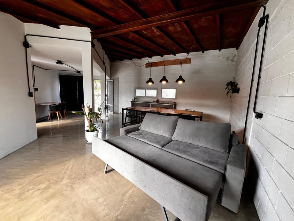 West House House in Villa Carlos Paz