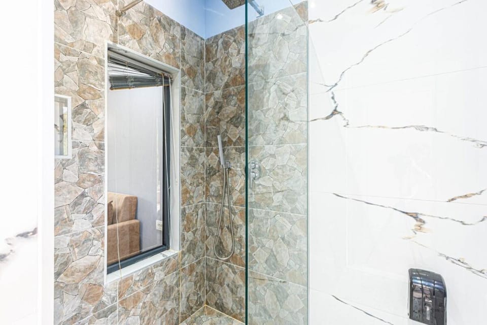 Sea Breeze Suite 32 Llaman - Free Parking Apartment in Vlorë County, Albania
