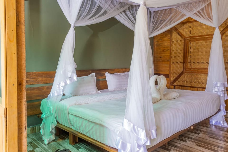 Basecamp Resort Mweya Nature lodge in Uganda