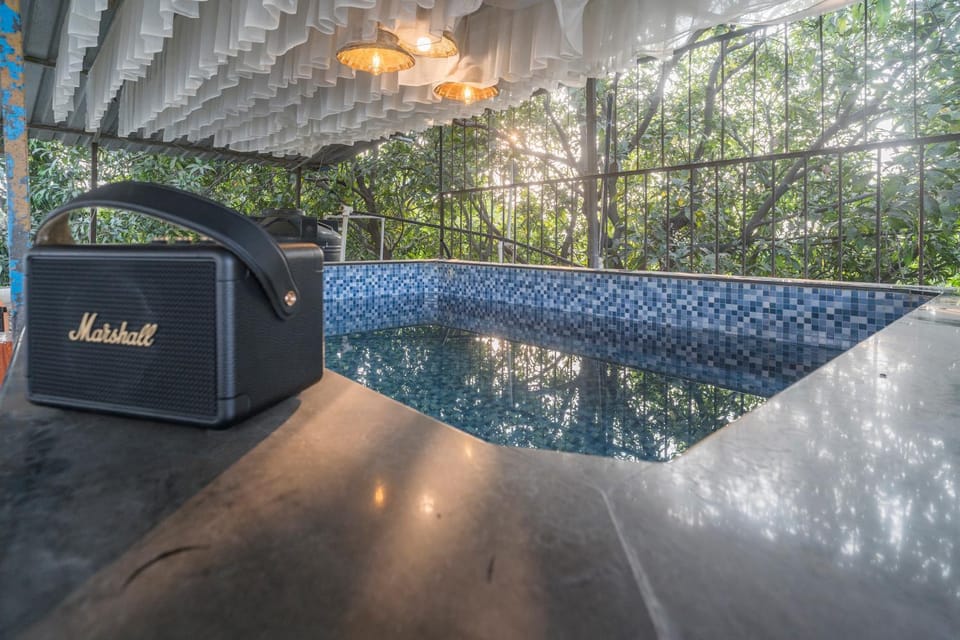 GoCo stays - Boho retreat with private soak in pool Villa in India