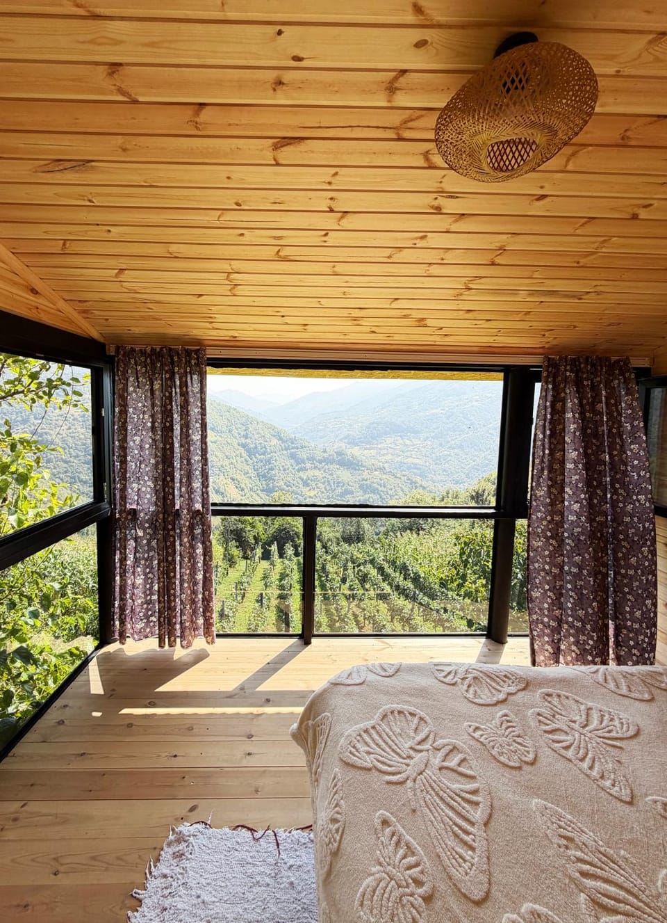 Bed, Natural landscape, View (from property/room), Photo of the whole room, Bedroom, Mountain view
