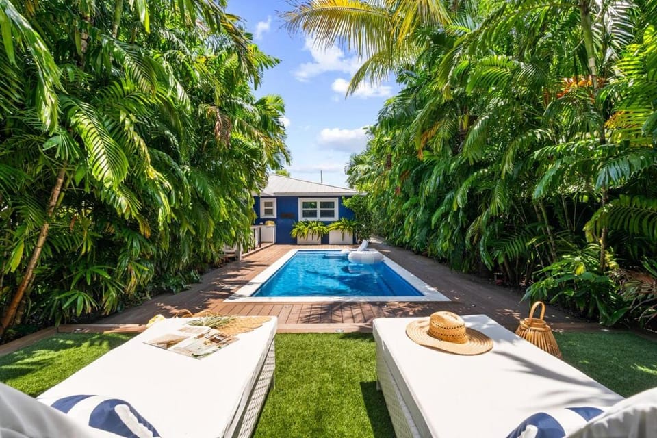 Blue Paradise - Private Pool, Tropical Escape House in Delray Beach