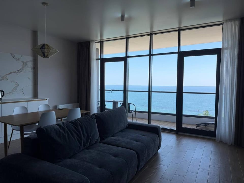 Magnit Apart у самого моря Apartment in Odessa