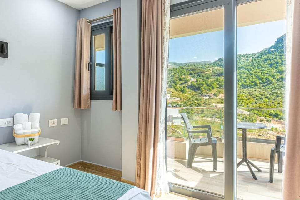Sea Breeze Suite 33 Llaman - Free Parking Apartment in Vlorë County, Albania