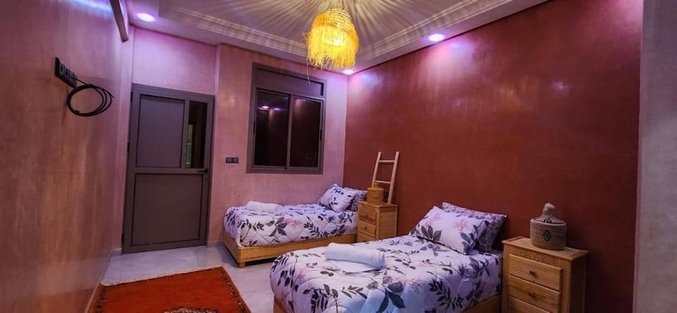 cozy private twin room with balcony Hostel in Souss-Massa