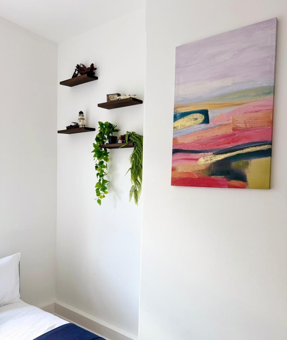 Bed, Photo of the whole room, Decorative detail, Bedroom