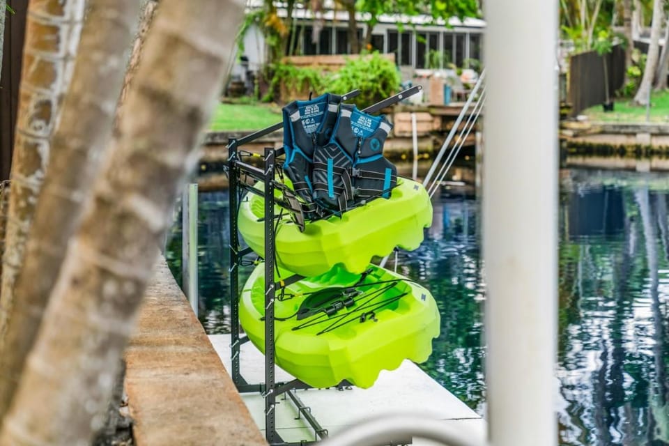 Vibrant Haven Private Pool and Dock Games Patio House in Oakland Park