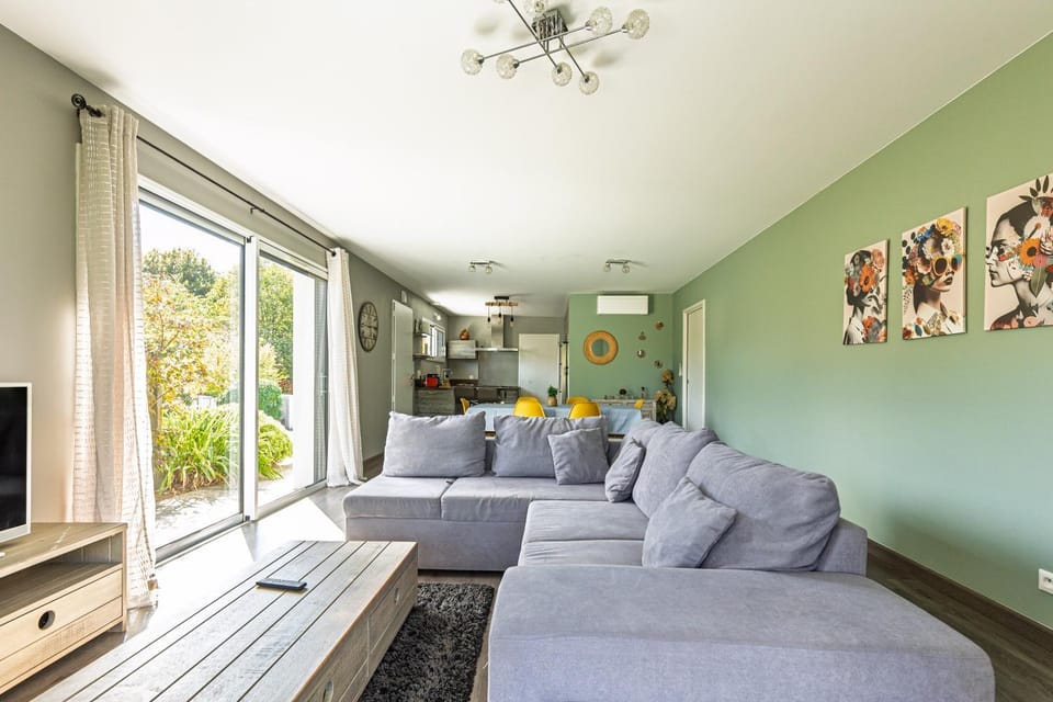 Property building, Living room