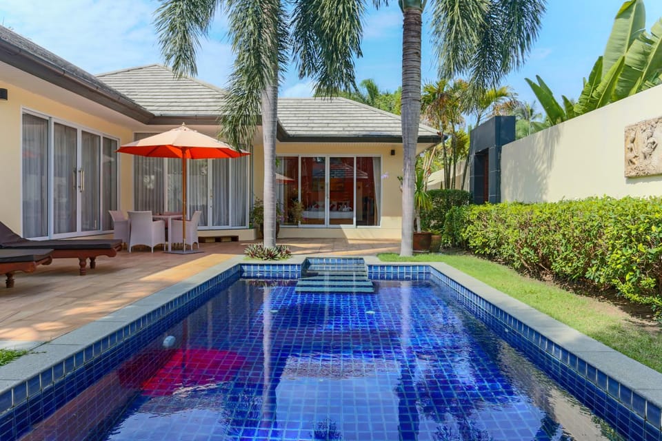 Property building, Swimming pool