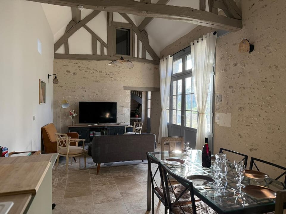 Communal lounge/ TV room, TV and multimedia, Kitchen or kitchenette, Living room, Dining area