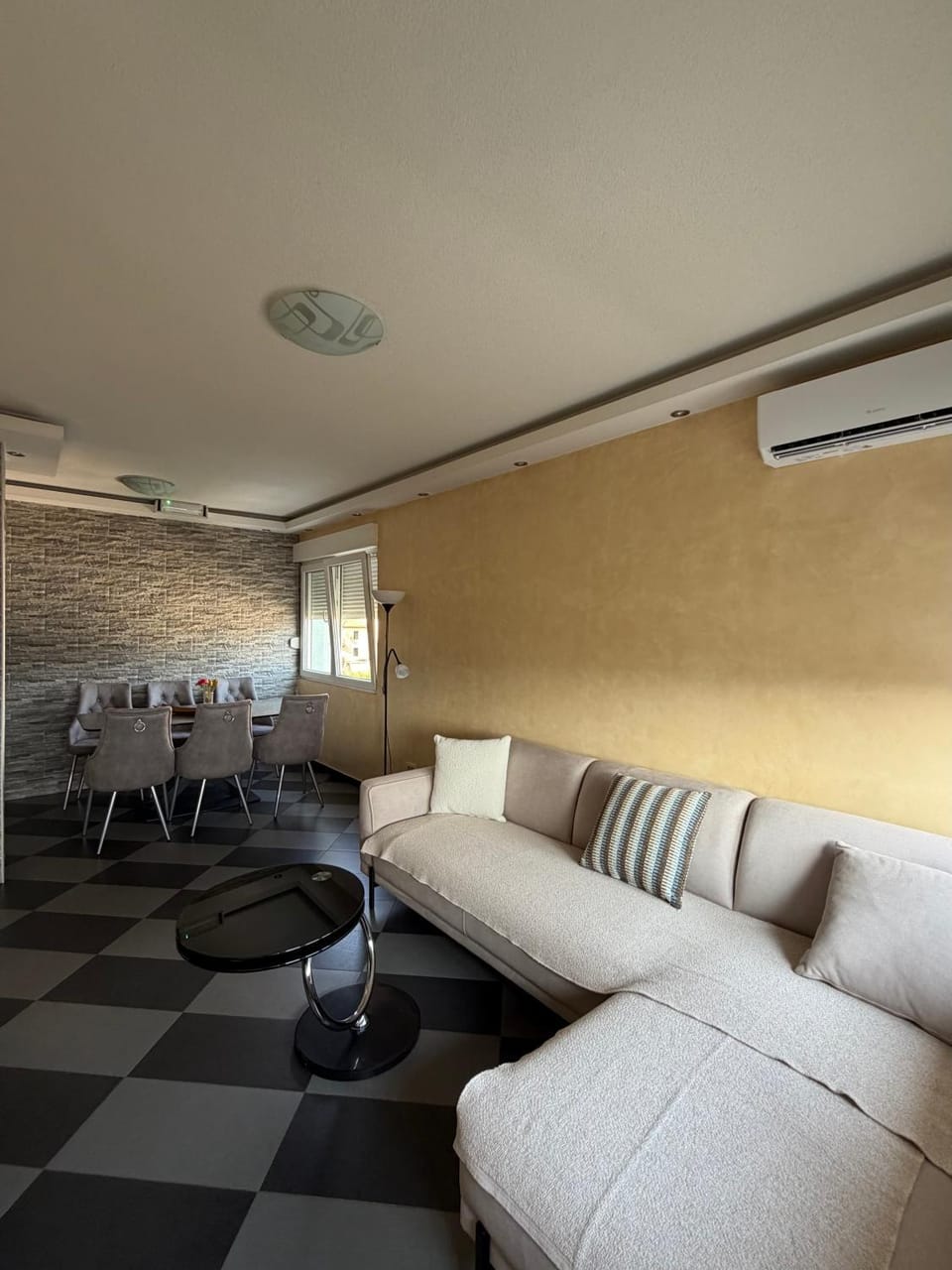 Living room, Seating area, air conditioner