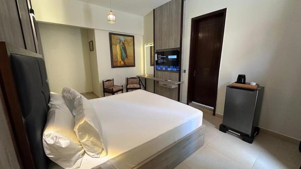 Kitchen or kitchenette, Photo of the whole room, Bedroom